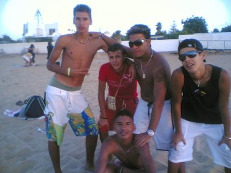 rein adire mido avec les amies